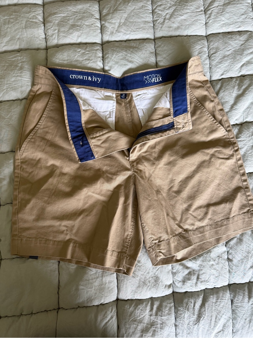 crown & ivy Men’s Khaki Flat Front Shorts with Navy Waistband